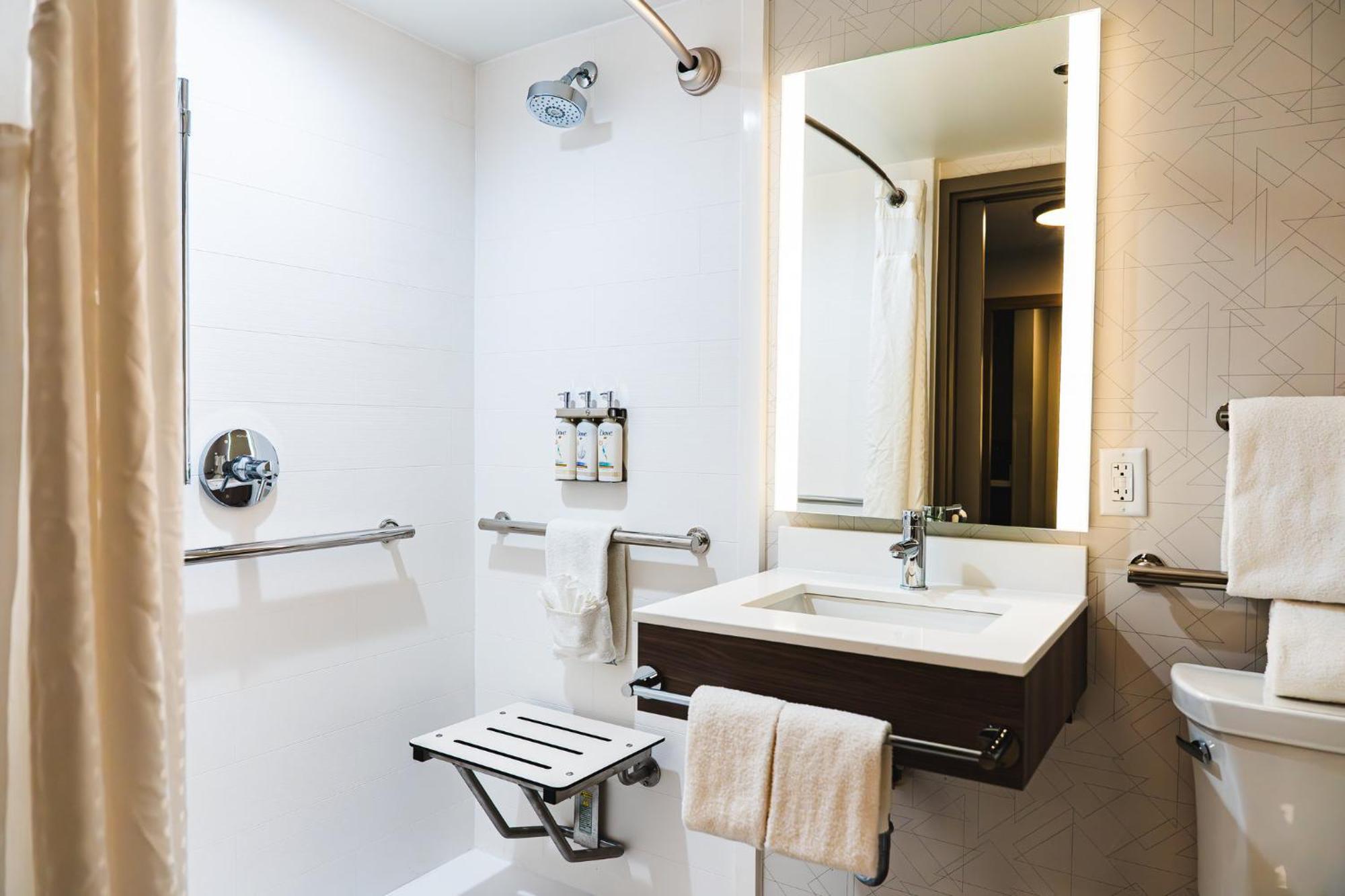 Holiday Inn Express Frazer - Malvern By Ihg מראה חיצוני תמונה